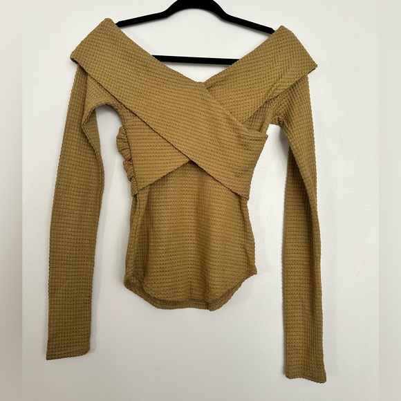 Free People Marley Off The Shoulder Twist Top Women's - Picture 2 of 7